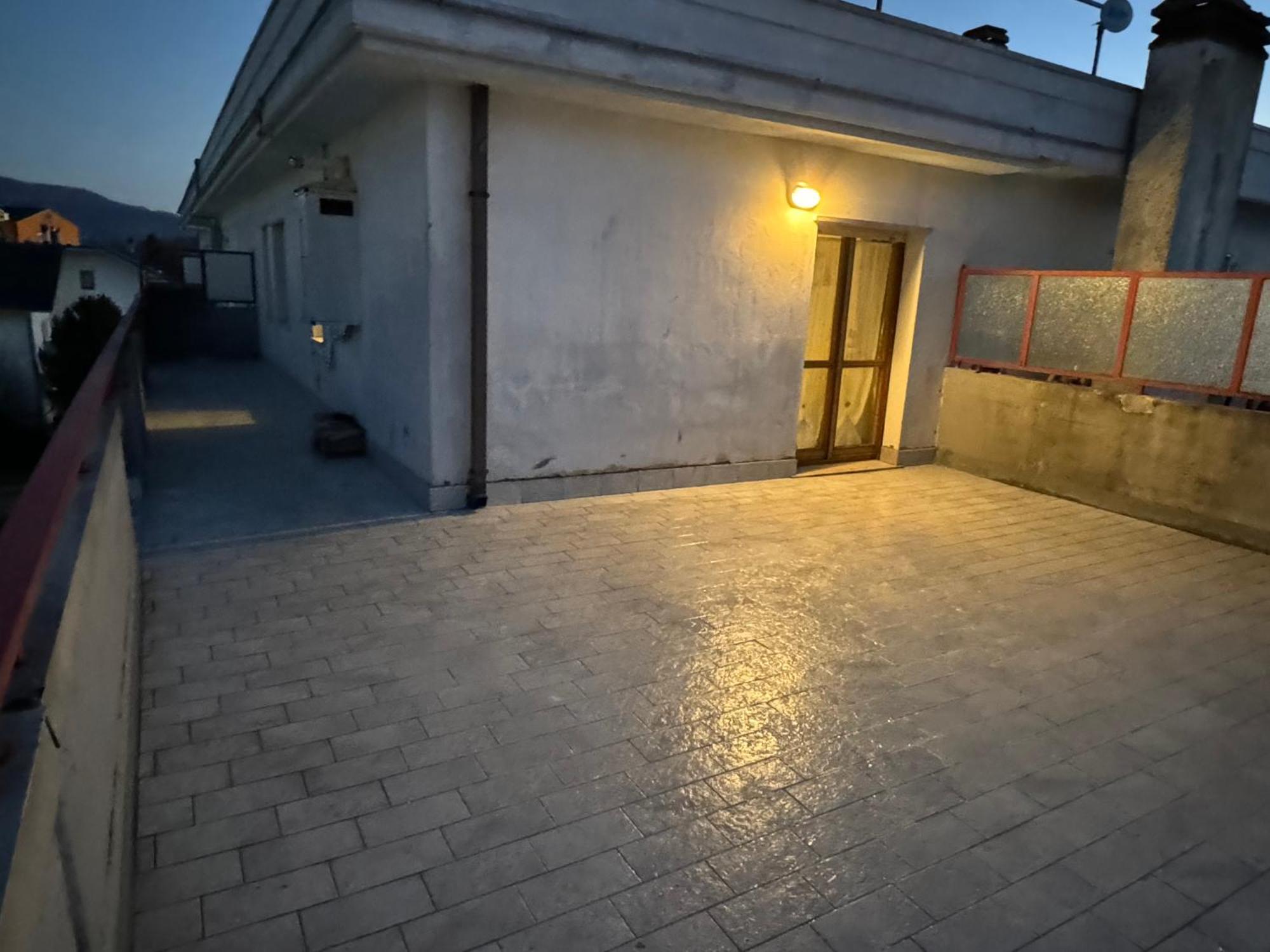 Апартаменты Attico - Terrazza Su Castello Кастель-ди-Сангро Экстерьер фото